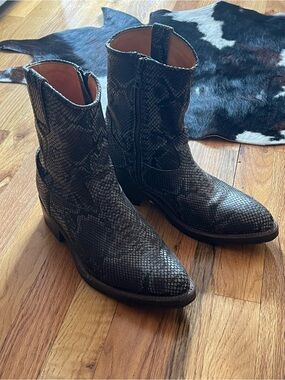 Handmade Santa Rosa Brand Men's Boots 7.5 Snake Print Embossed Cowhide
